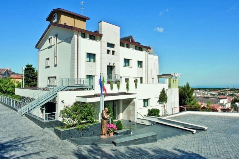 Hotel Vittoria San Giovanni Rotondo Exteriér fotografie